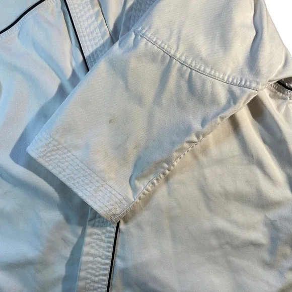 Tiger Rock Kids White Karate Jacket Taekwondo Martial Arts Uniform Gi Size 2/150 - Picture 7 of 11